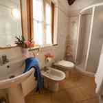 Thumbnail von ferienhaus-italien-toskana-casa-corniano-29-badezimmer.jpg
